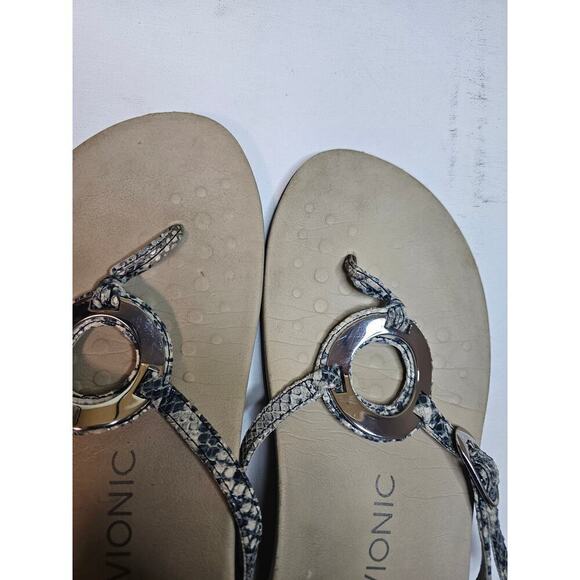Vionic Karina Slipon Sz9. Snakeskin Pattern. Arch support. Beach. Stylish. Comfy - Picture 10 of 11
